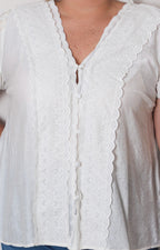 Blusa blanca con bordado - BLUSAS CURVY Boutiquemirel 