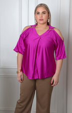 Blusa con hebillas y mangas campana