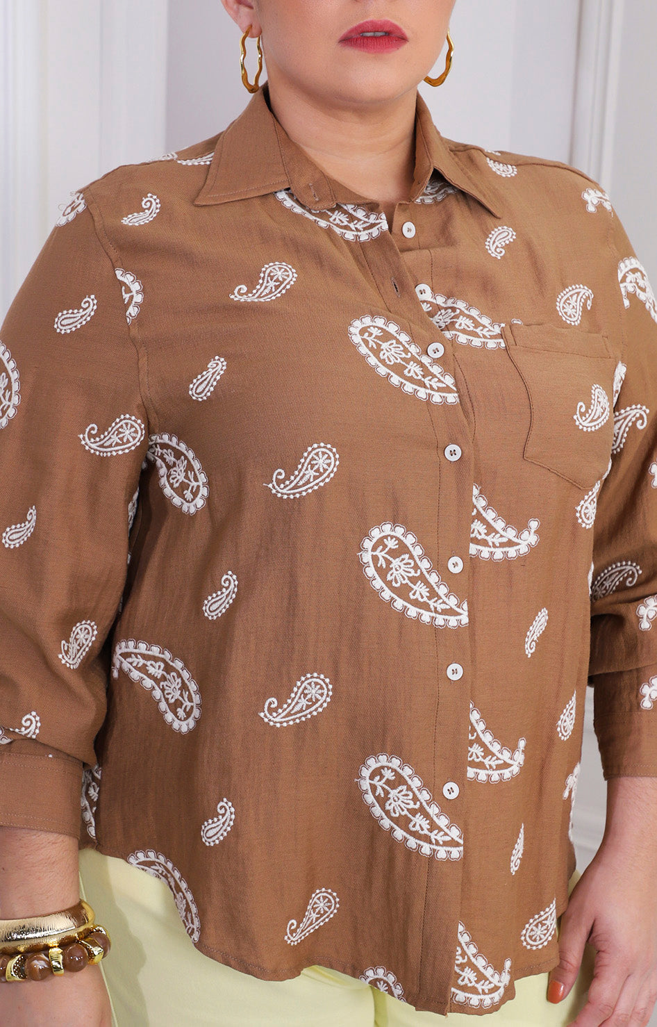 Blusa camisera con estampado paisley