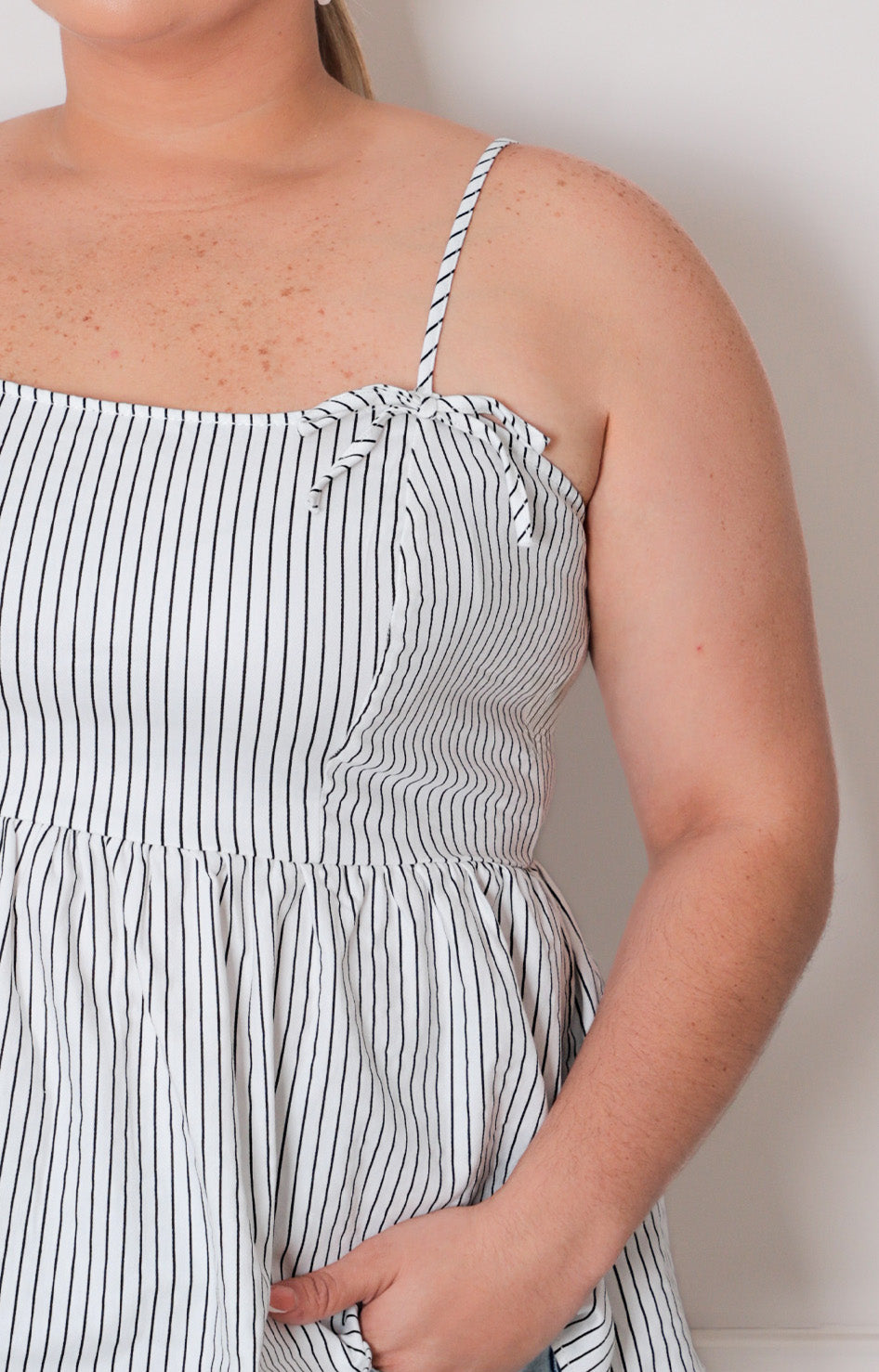 Blusa blanca de tirantes - BLUSAS CURVY Boutiquemirel 
