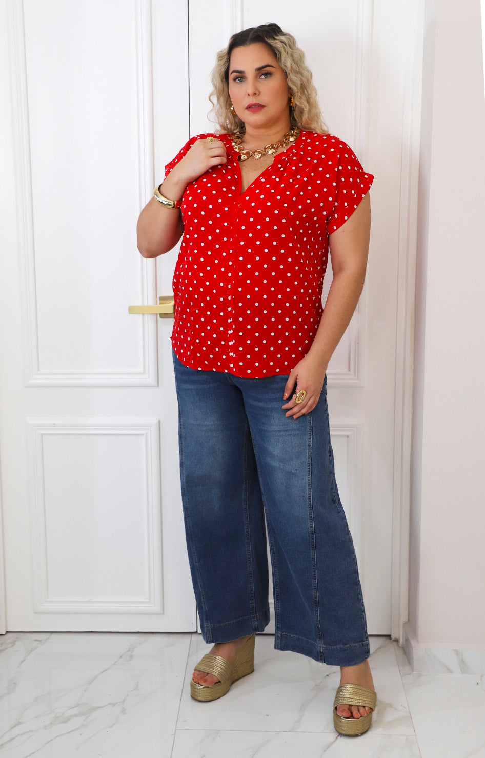 Blusa roja con polka dots