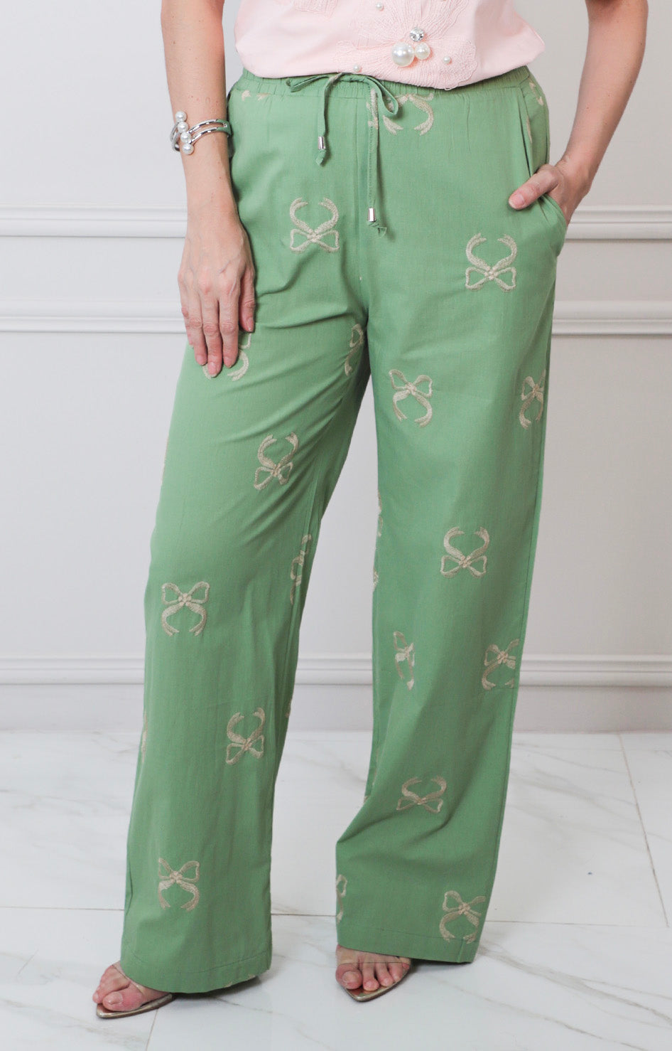 P*4-26*NAANAA*TR230226-8*VERDE - PANTALON REGULAR Boutiquemirel 