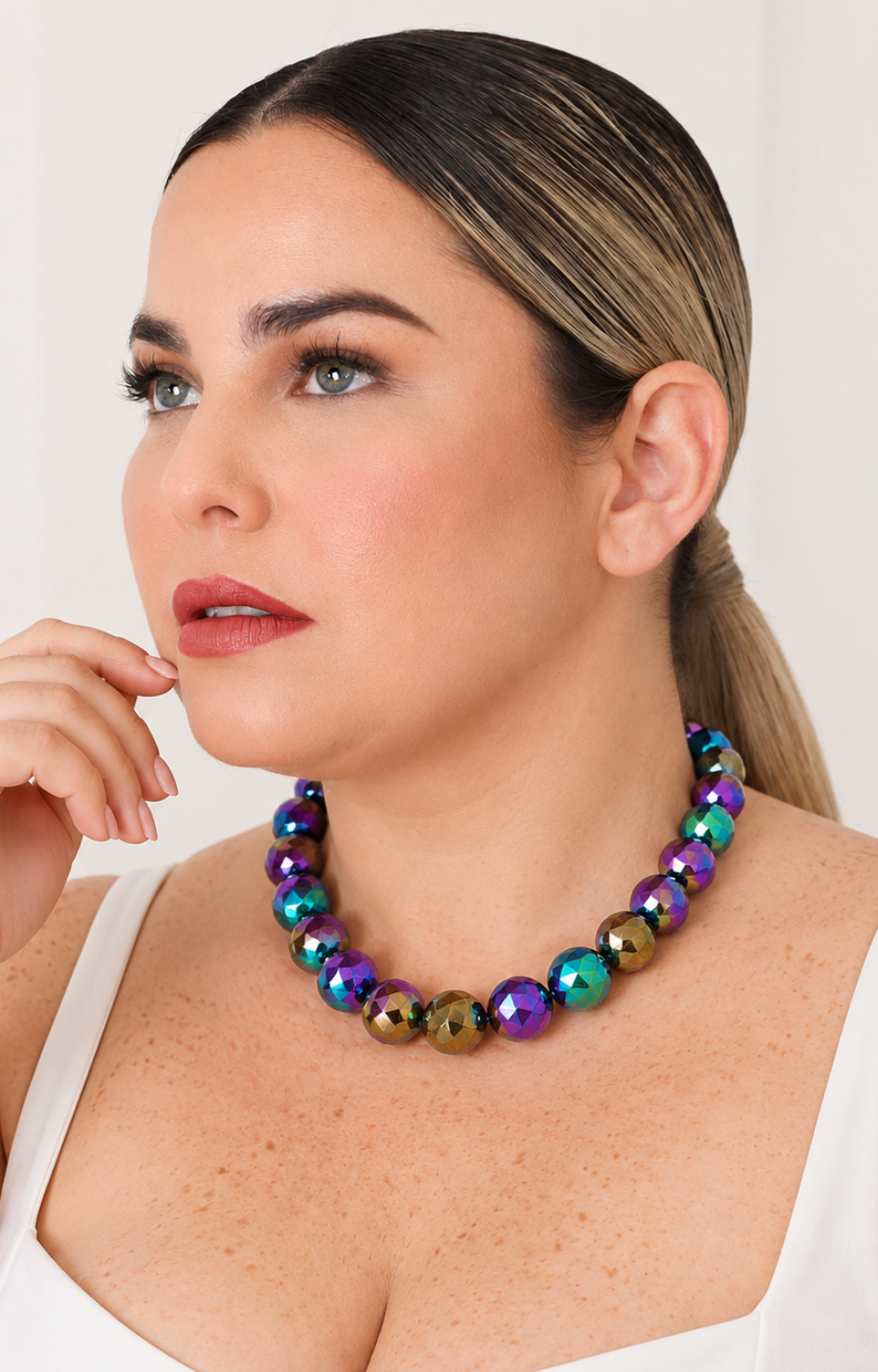 Collar de cuentas tornasol