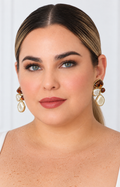 Aretes colgantes con gota blanca