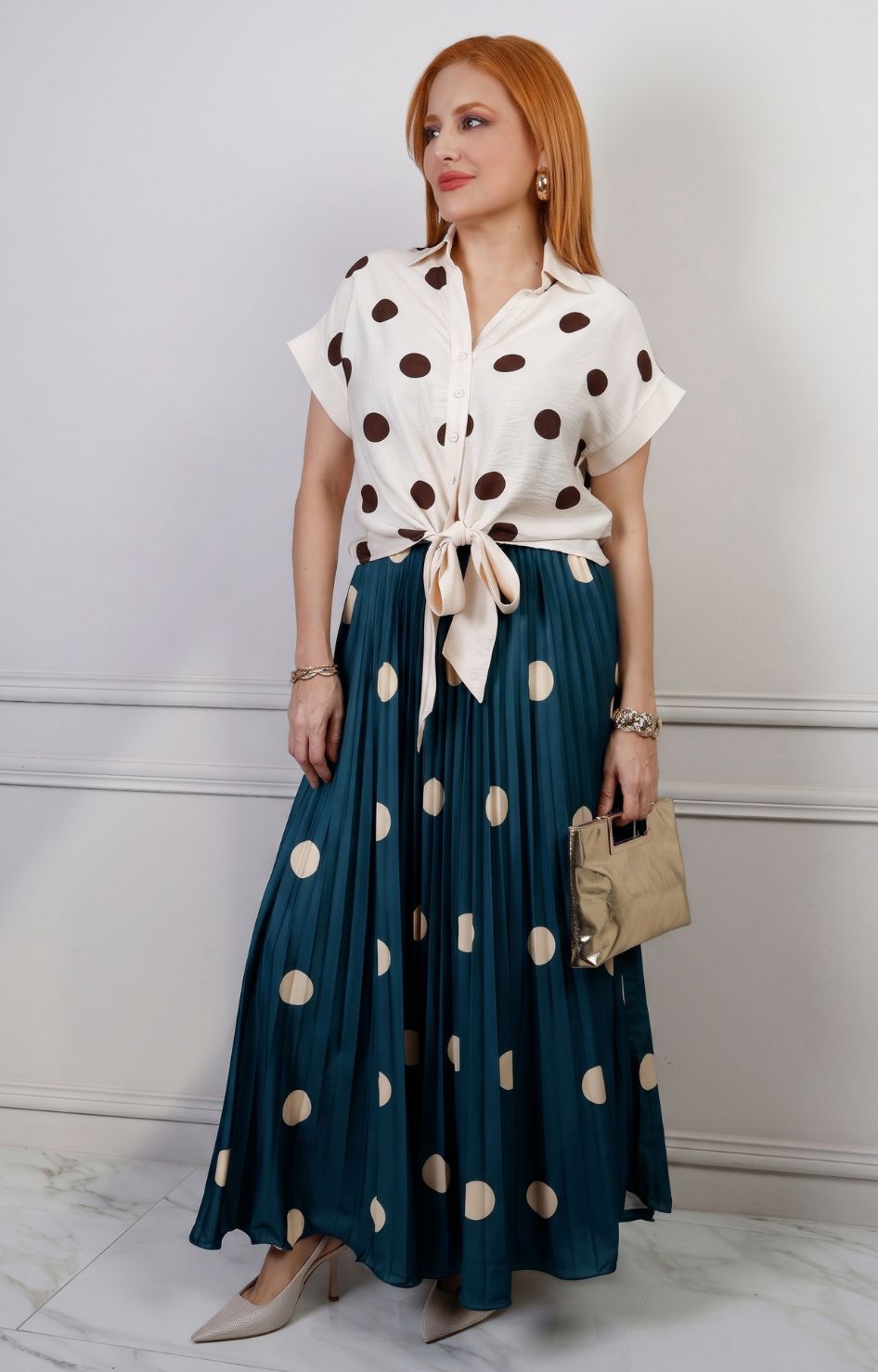 Falda plisada de polka dots