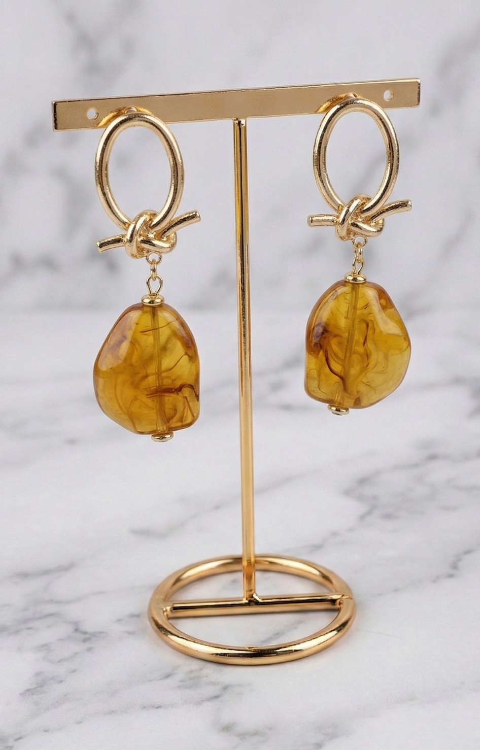 Aretes Dorados con Piedra Ámbar - ARETES Boutiquemirel 