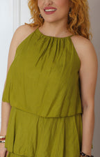 Vestido verde halter con olanes