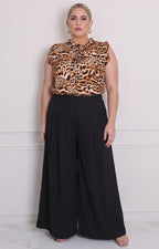 Pantalón curvy de corte amplio de la marca Boutiquemirel, pantalón elegante y cómodo para diferentes estilos.