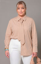 Blusa beige de rayas con corbata - BLUSAS CURVY Boutiquemirel 