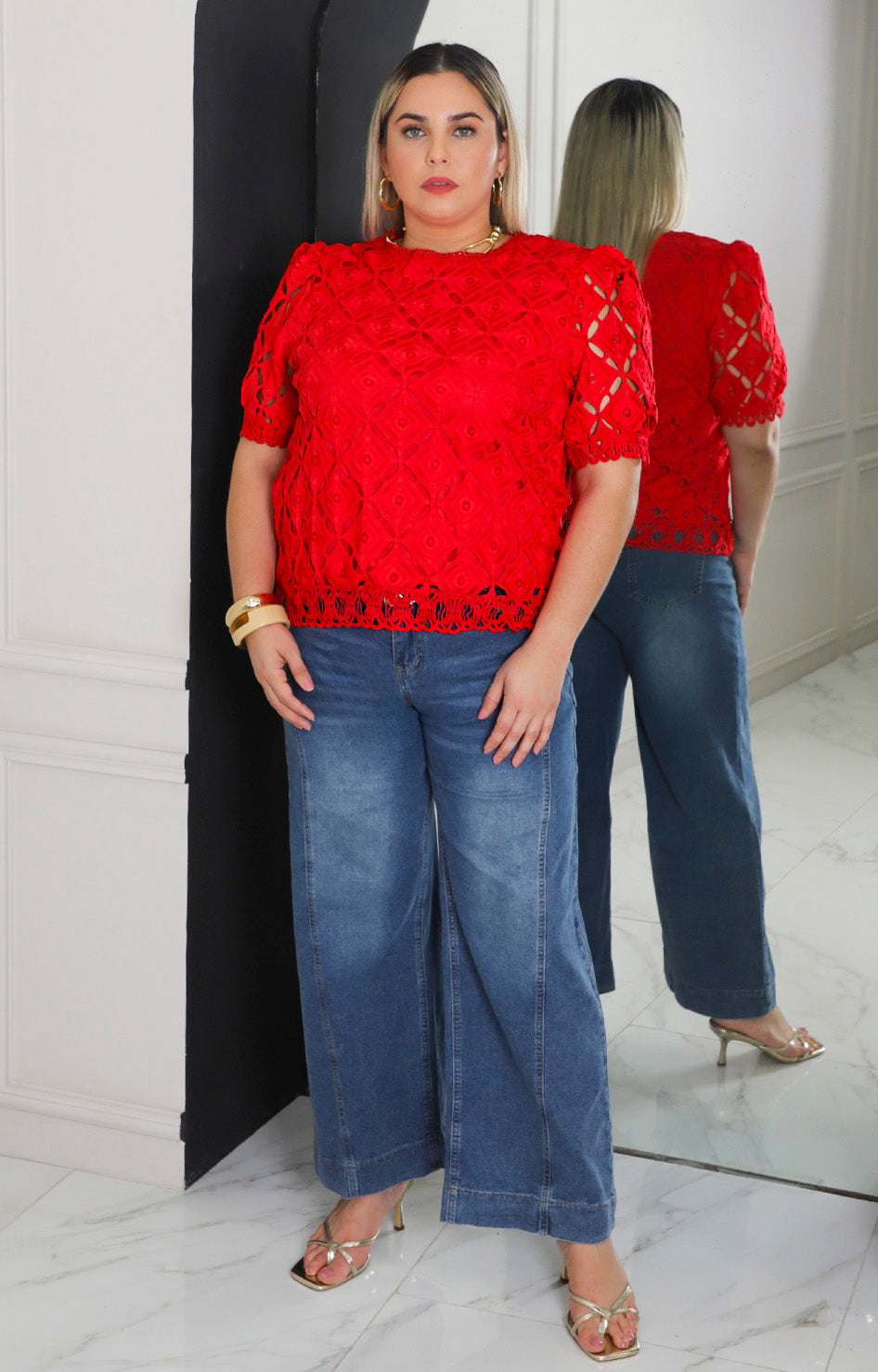 Blusa roja de guipiur