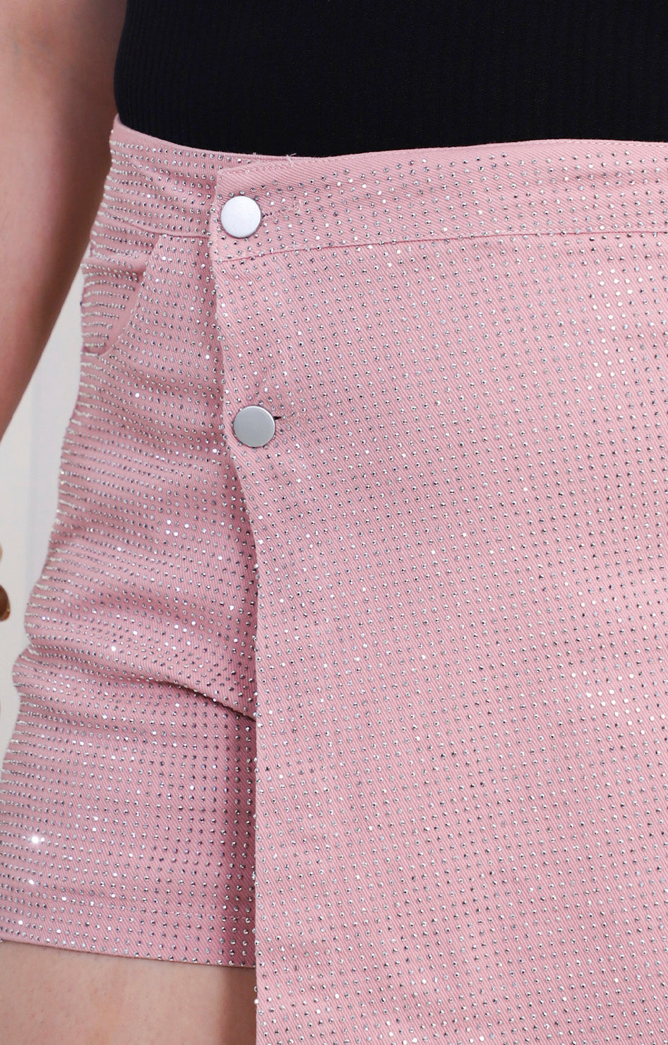 Short falda rosa con brillos