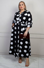 Vestido largo con cinturón y estampado de puntos