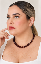 Collar llamativo de cuentas redondas