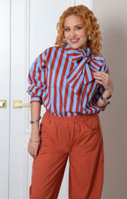 Blusa a rayas con lazo al cuello