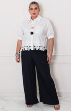 Blusa blanca con flores - BLUSAS CURVY Boutiquemirel 