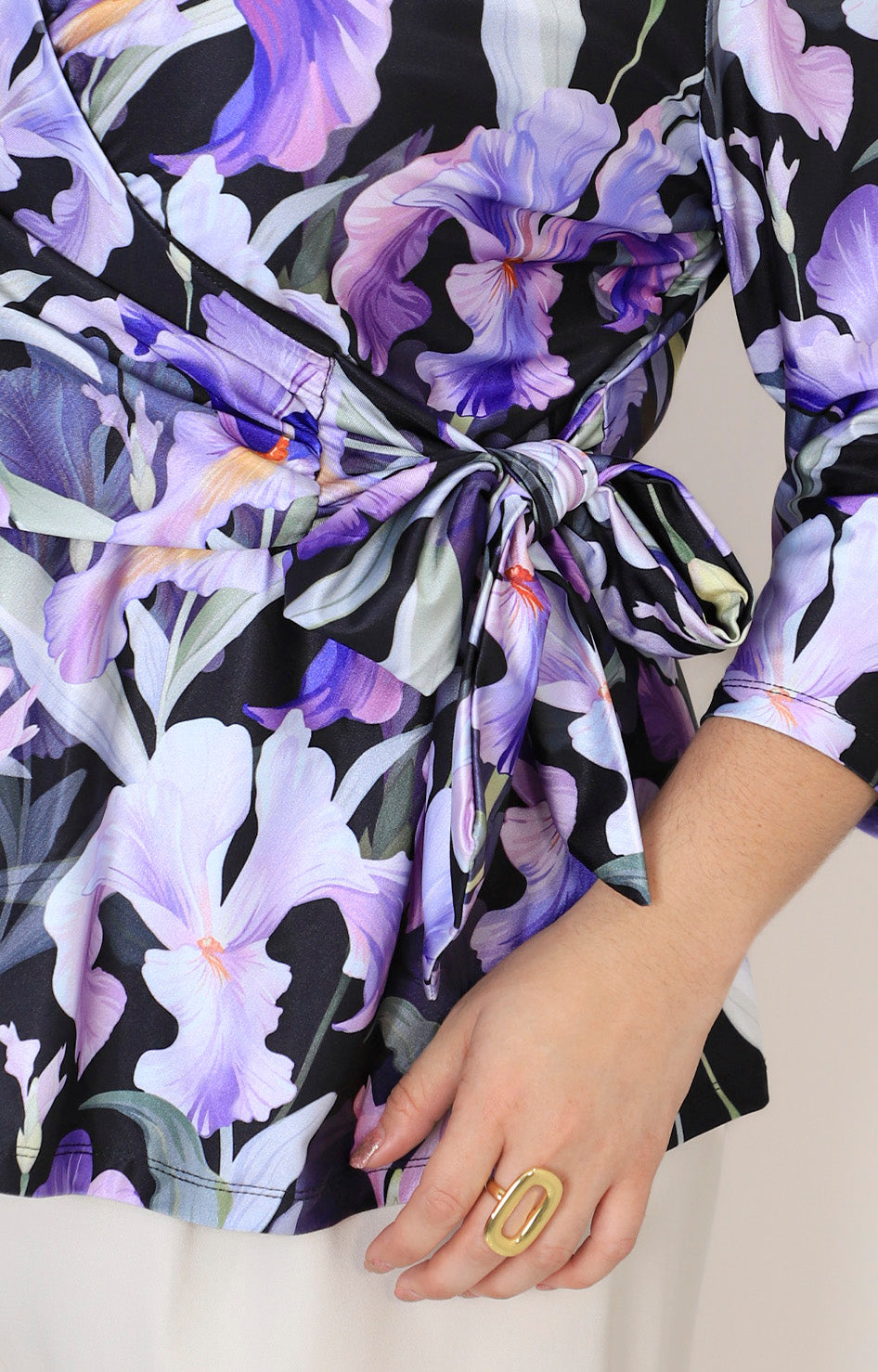Blusa estampada con lazo