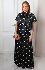 Conjunto negro satinado con polka dots