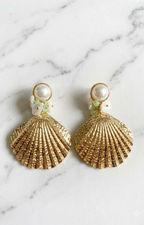 Aretes Concha Dorada