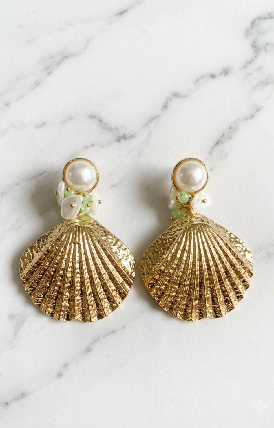 Aretes Concha Dorada