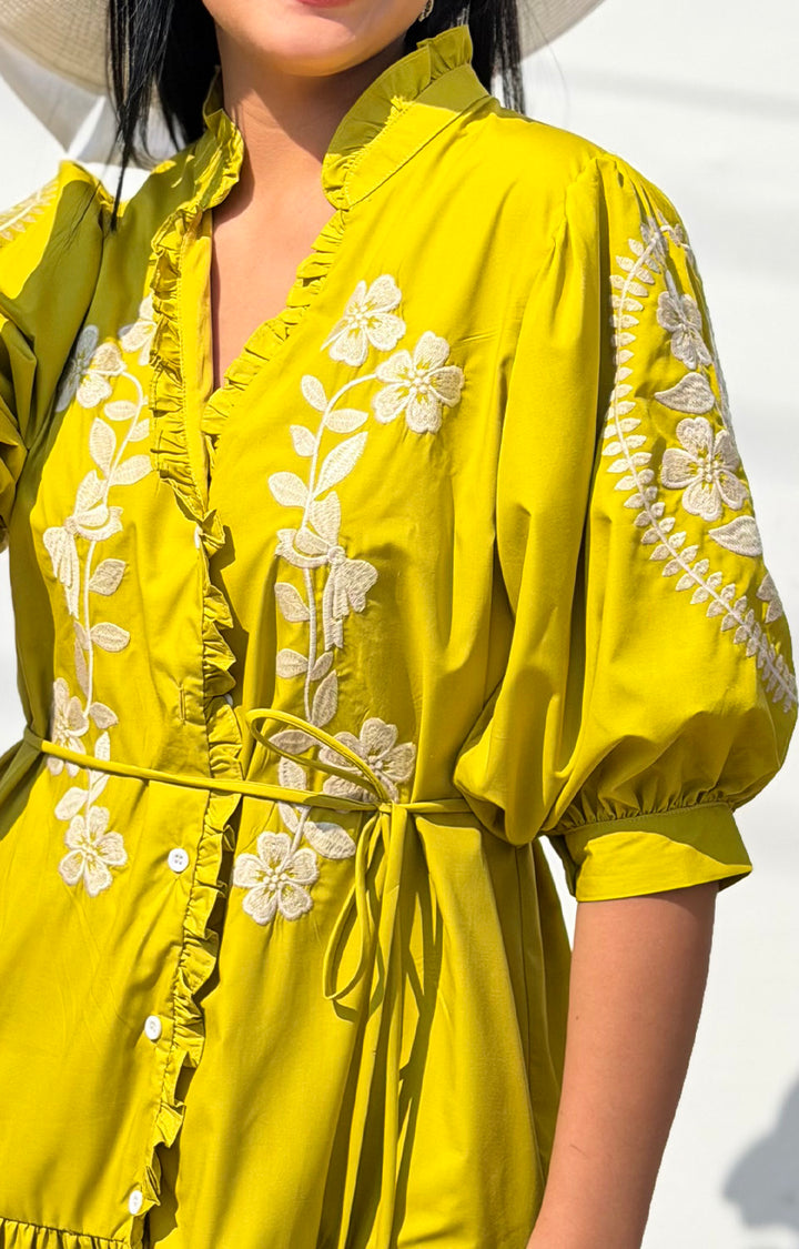 Vestido amarillo con bordado - VESTIDO CORTO REGULAR Boutiquemirel 