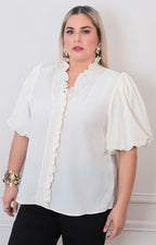 Blusa lisa con volantes - BLUSAS CURVY Boutiquemirel 
