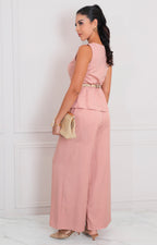Conjunto rosa con cinturón