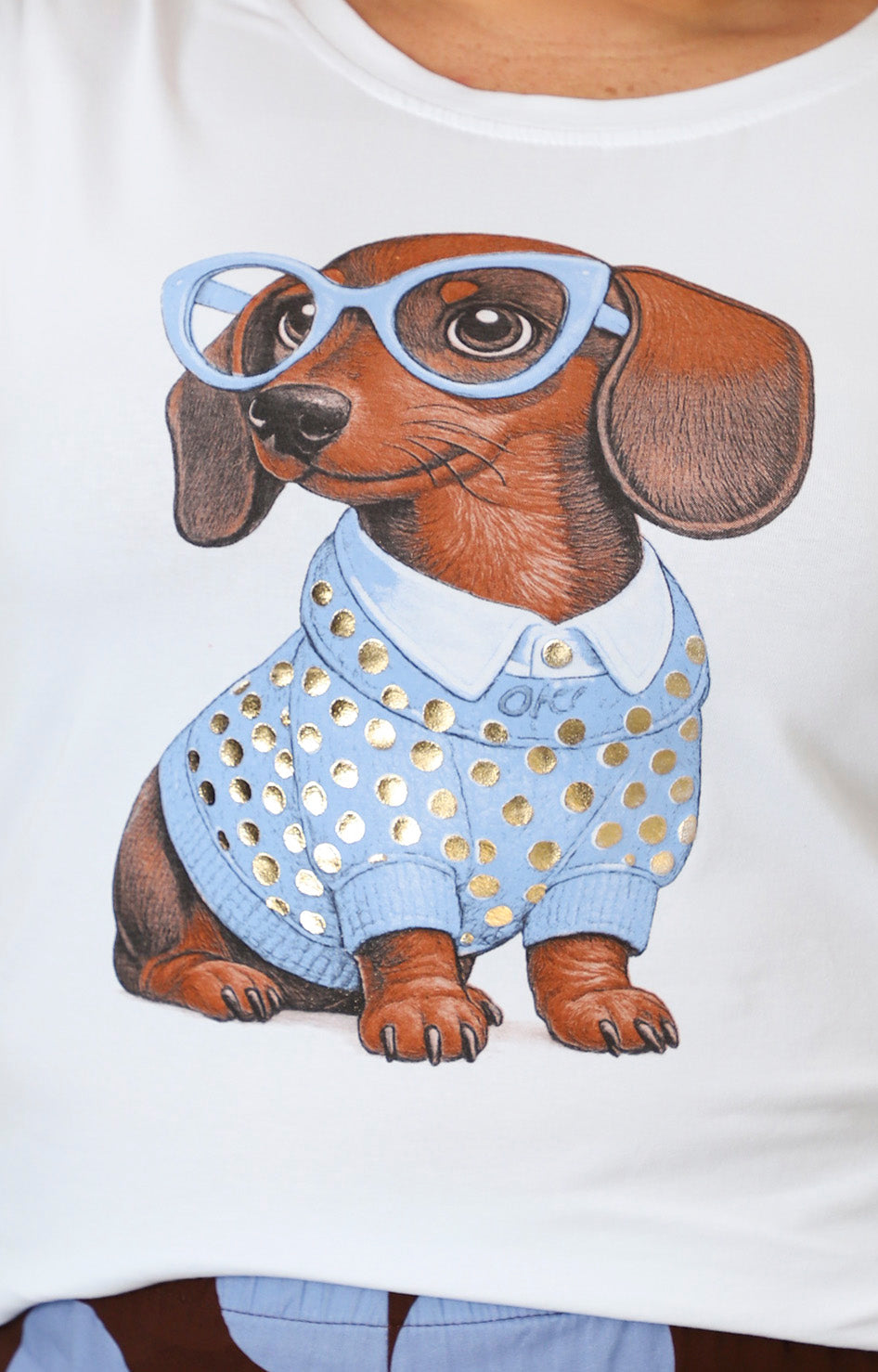 Blusa blanca con estampado de perro