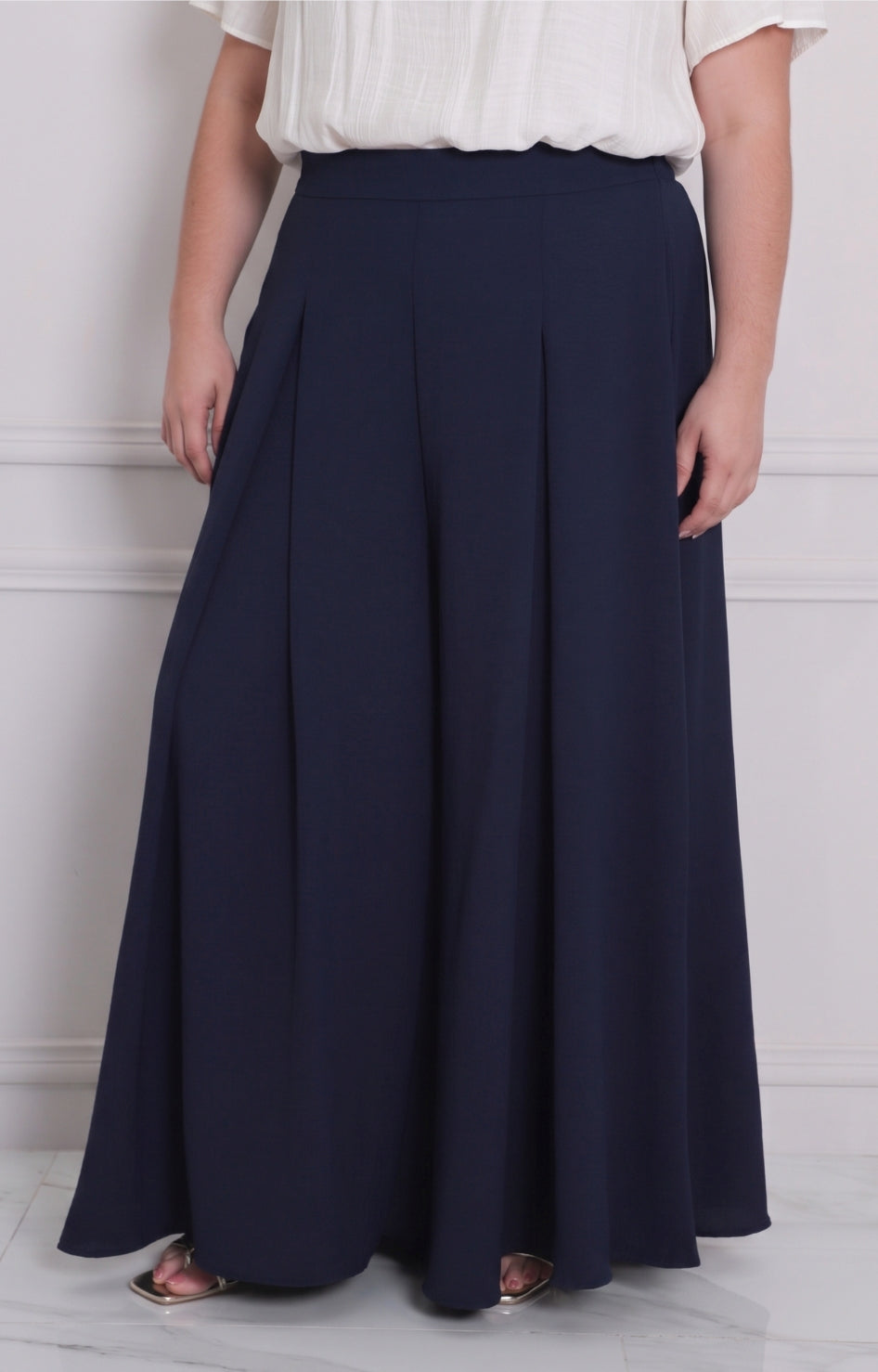 Pantalón amplio de la marca Boutiquemirel, pantalón curvy con corte holgado y estilo cómodo para mujer.