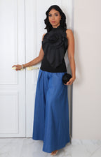 Blusa negra con maxi flor