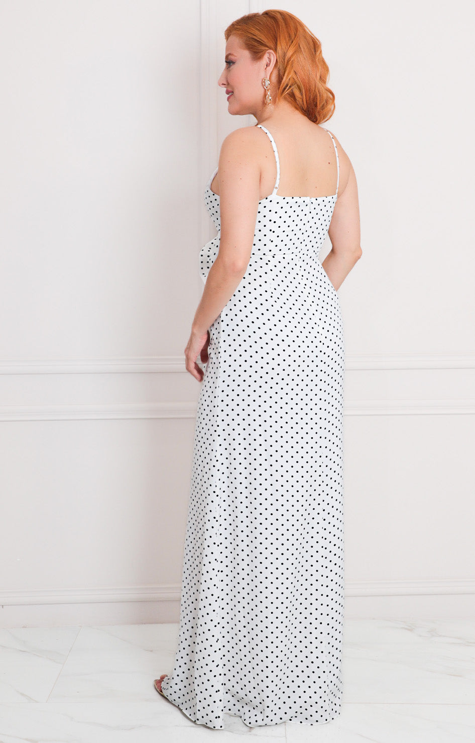 Vestido blanco polka-dots con flor - VESTIDO LARGO REGULAR Boutiquemirel 