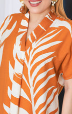 Vestido cafe estampado tropical