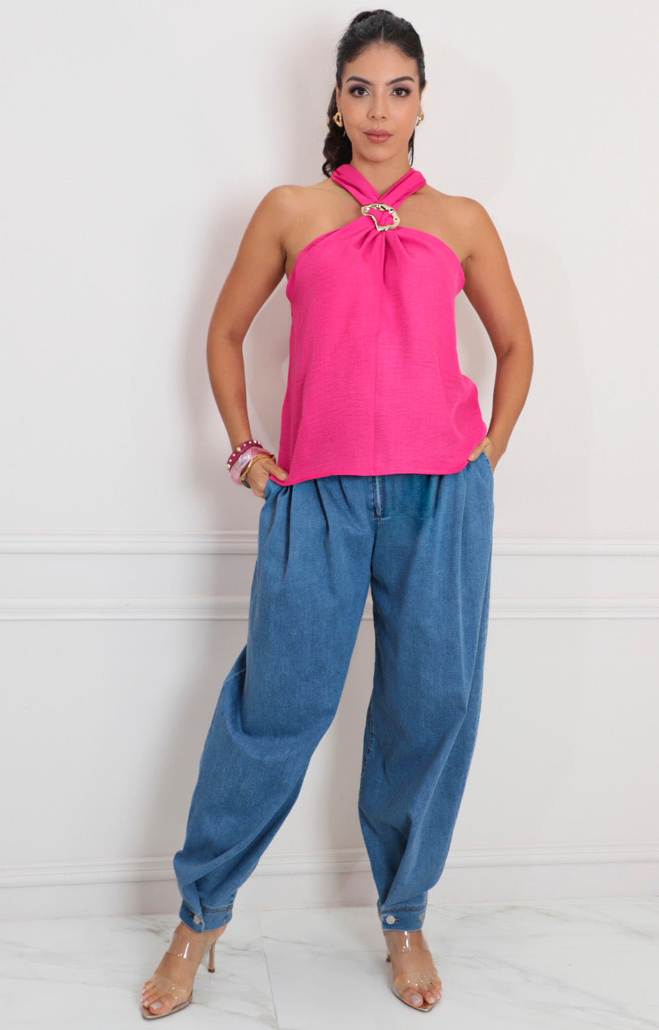 Blusa halter con hebilla