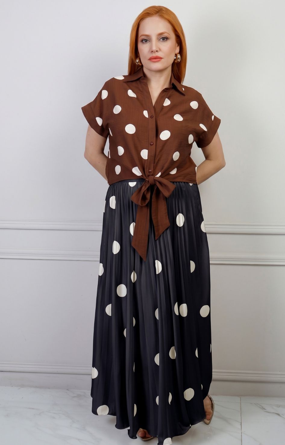 Falda plisada de polka dots