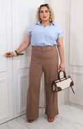 Pantalon beige con cinturòn