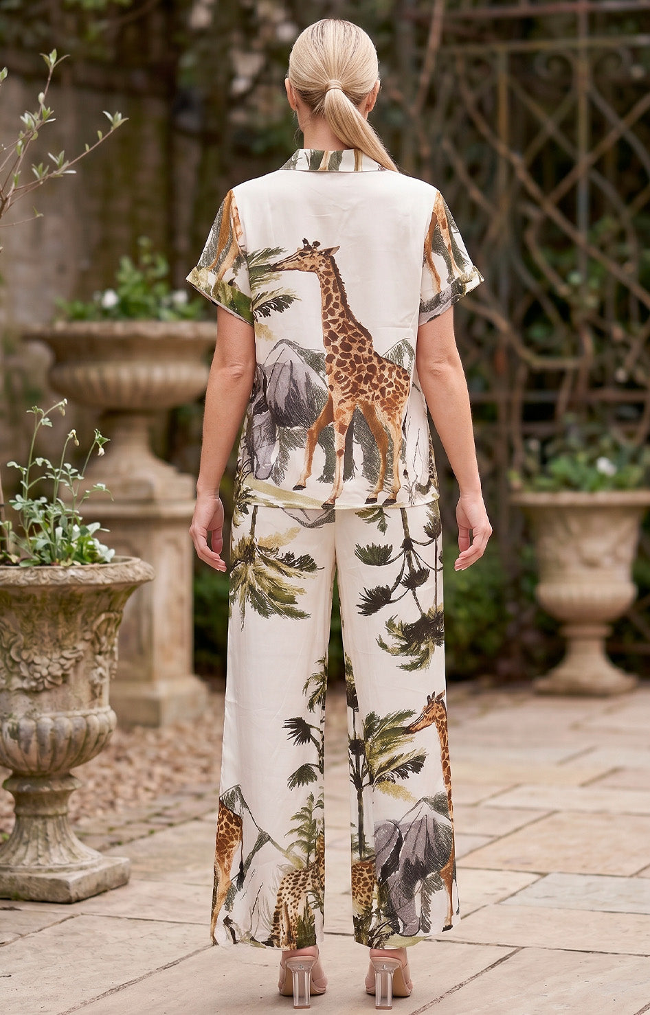 Conjunto beige estampado - CONJUNTO REGULAR Boutiquemirel 