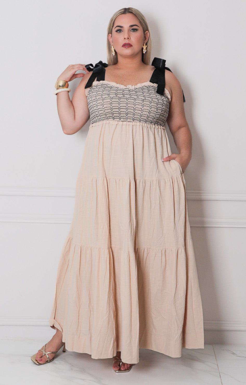 Vestido beige de tirantes - VESTIDO LARGO CURVY Boutiquemirel 