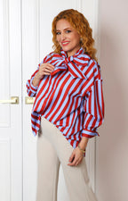 Blusa satinada con rayas y lazo