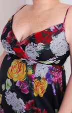 Vestido negro estampado de flores