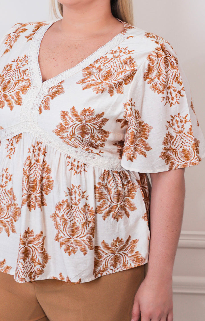 Blusa beige con bordado - BLUSAS CURVY Boutiquemirel 