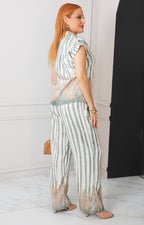 Conjunto verde estampado de rayas