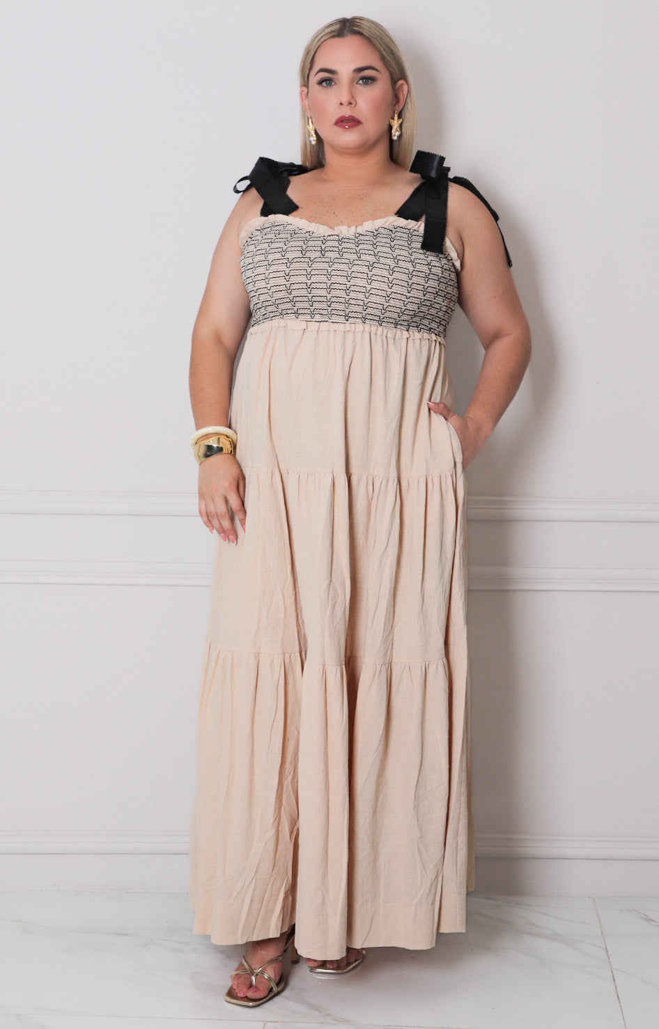 Vestido beige de tirantes - VESTIDO LARGO CURVY Boutiquemirel 