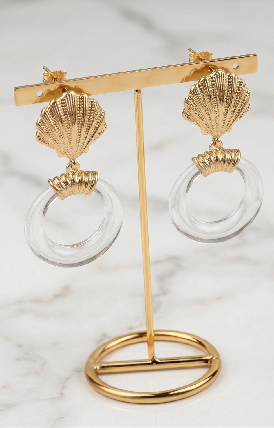 Aretes Concha Dorada con Aro Cristal - ARETES Boutiquemirel 