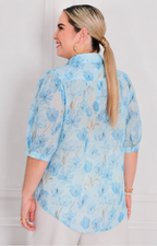 Blusa estampada con botones de flores
