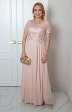 Vestido largo elegante con encaje bordado