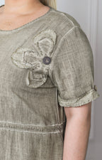 Vestido casual con flor 3D