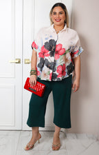 Blusa beige camisera con estampado floral