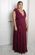 Vestido largo con escote en V y olanes laterales
