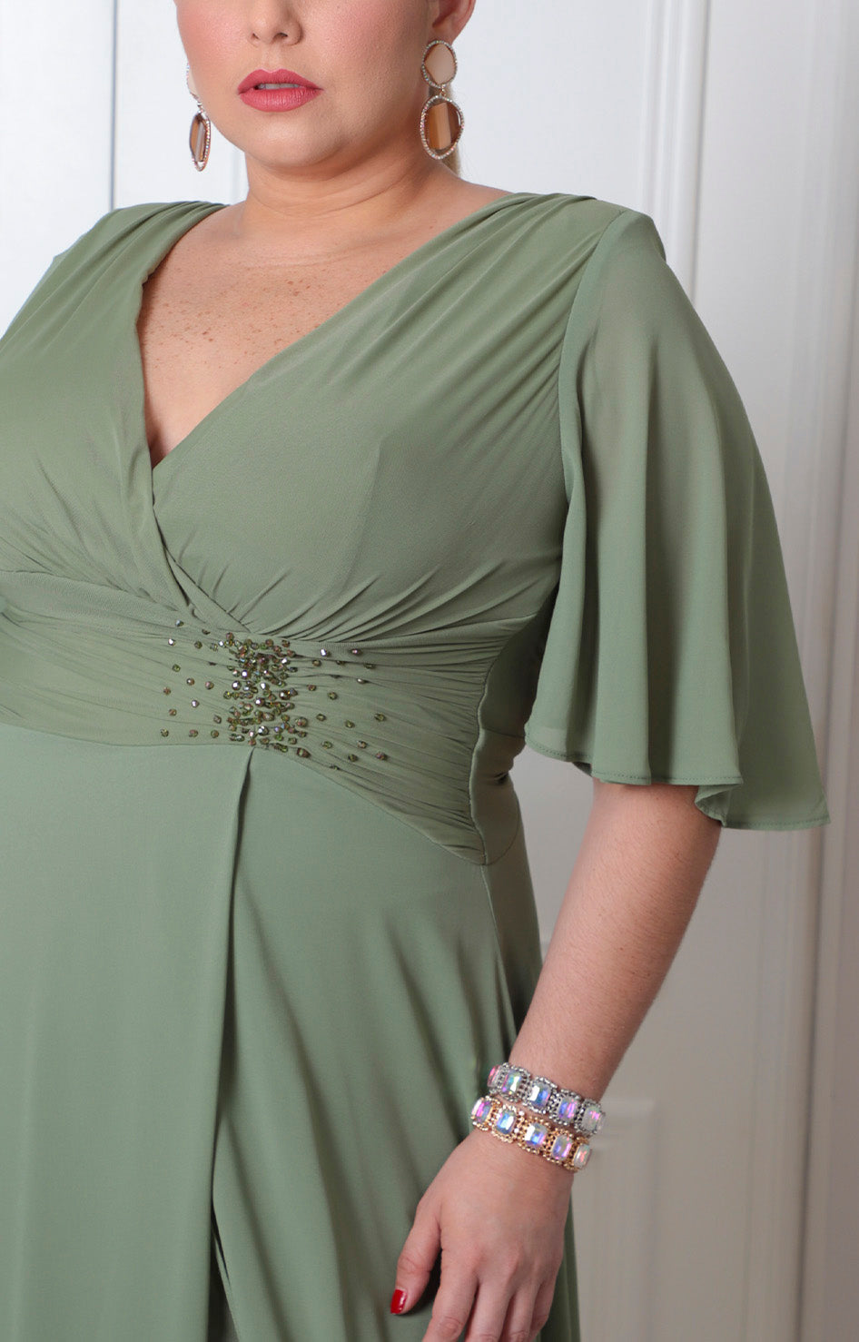 Vestido largo con escote en V drapeado