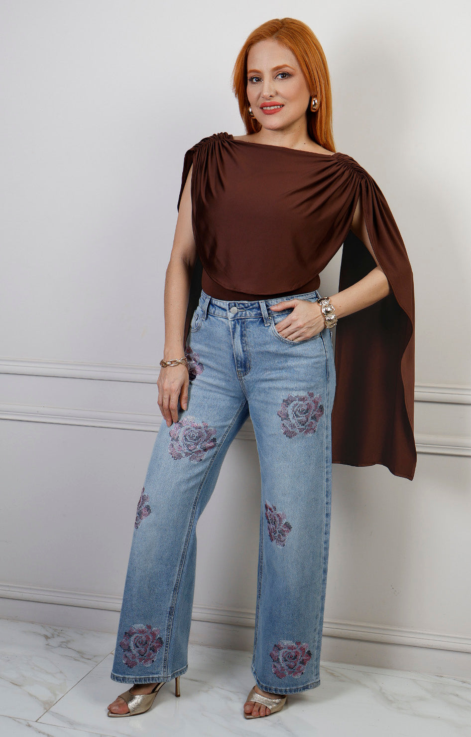 Pantalón regular azul de mezclilla con aplicaciones Boutiquemirel