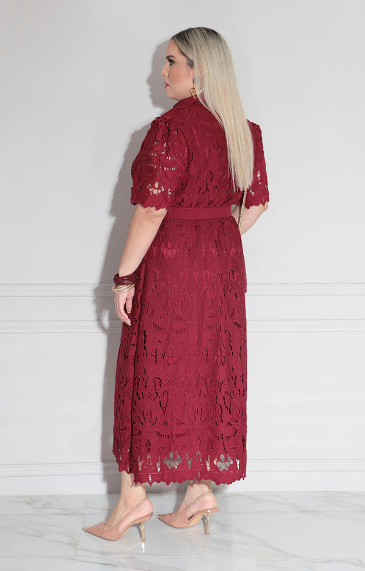 Vestido vino de encaje